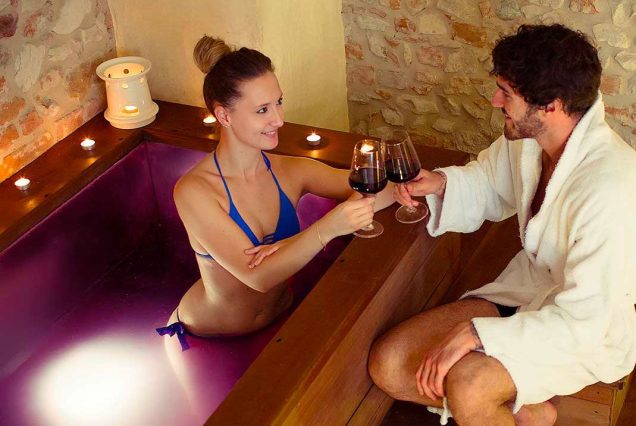 🎁 Buono regalo - Vinoterapia e aperitivo per 2 persone